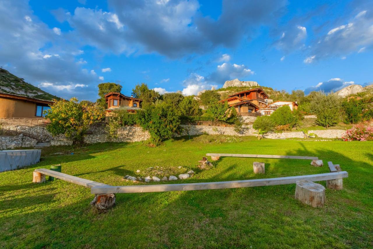 Eco Village Under The Cliffs Ilindentsi Exteriér fotografie