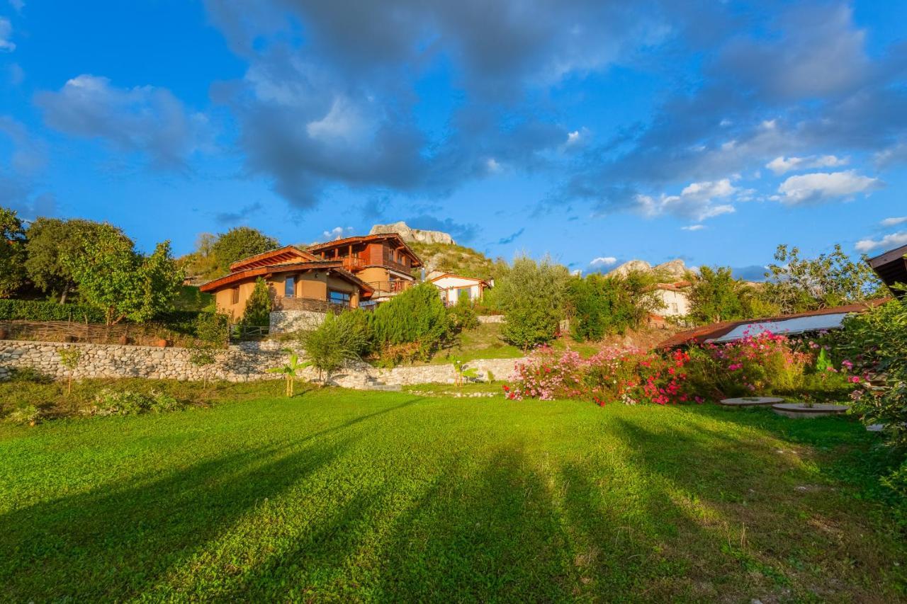 Eco Village Under The Cliffs Ilindentsi Exteriér fotografie