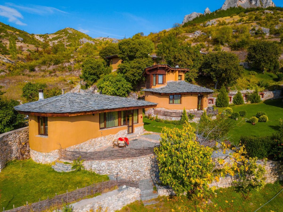 Eco Village Under The Cliffs Ilindentsi Exteriér fotografie