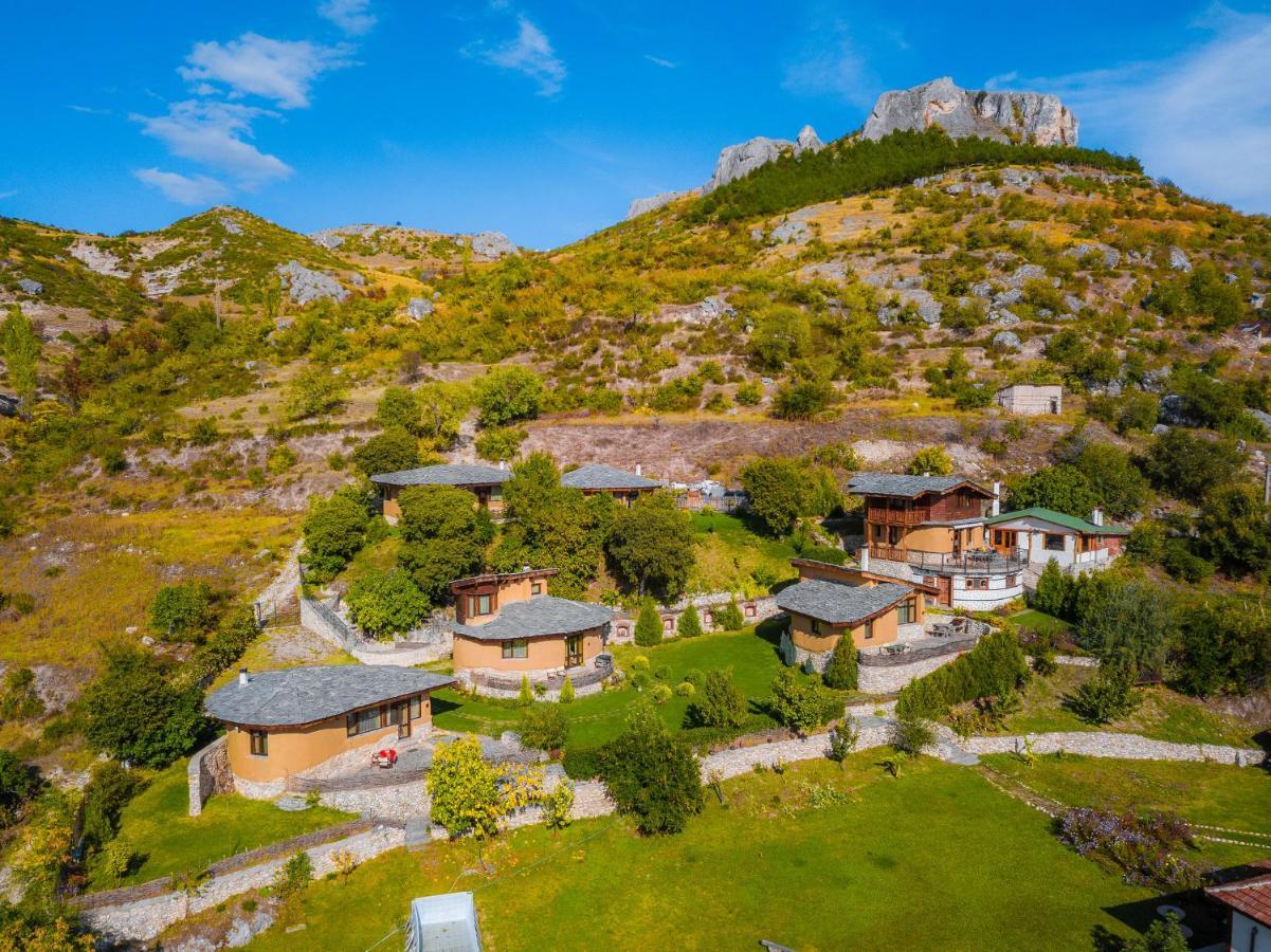 Eco Village Under The Cliffs Ilindentsi Exteriér fotografie