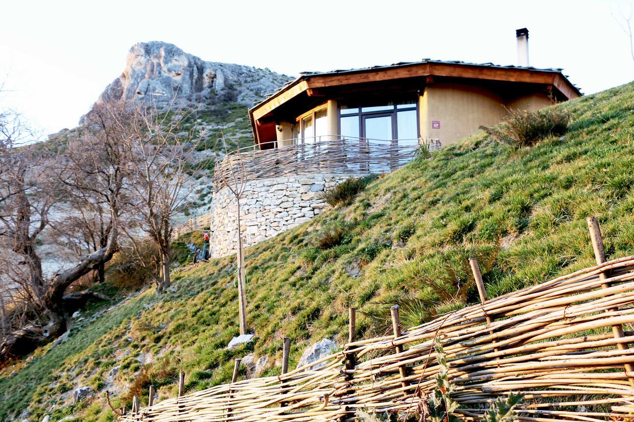 Eco Village Under The Cliffs Ilindentsi Exteriér fotografie