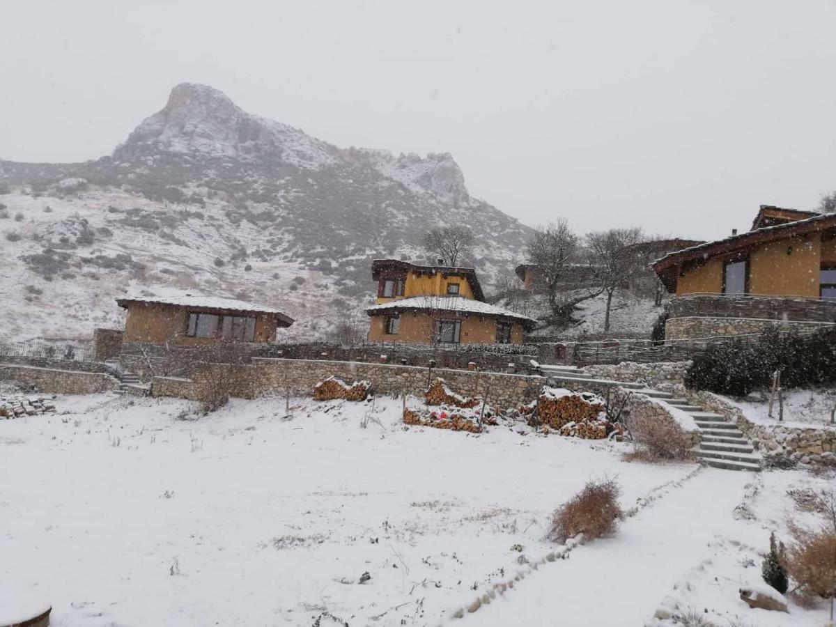 Eco Village Under The Cliffs Ilindentsi Exteriér fotografie